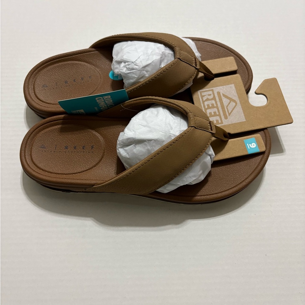 Men’s Reef Tan Sandals size 9 - Picture 4 of 5